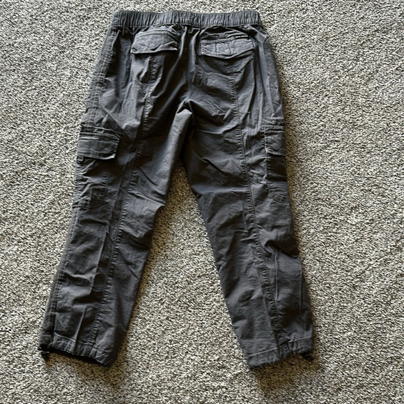 Social Standard by Sanctuary Women's Gray Cargo Capri Pants Size M - Picture 5 of 7